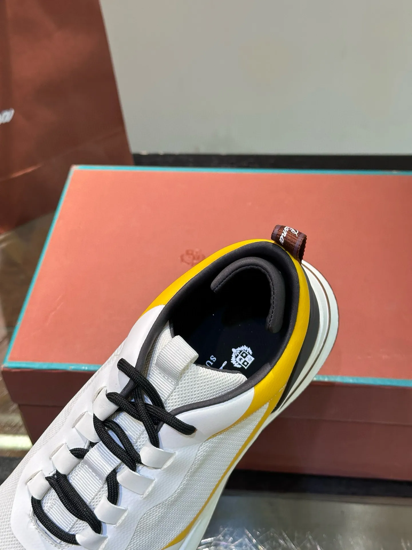Factory price: 540💰Loro men's shoes💰iana niche Loro classic jogging shoes, men's lace-up casual shoes and sneakers, high-quality lightweight and comfortable fabrics, suitable for outdoor leisure, the color scheme is young and energetic, and it looks great with sportswear or casual suits! Size: 39-45 (38, 46 customized)
